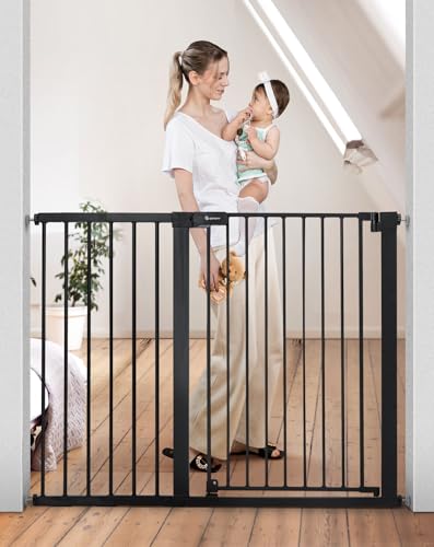 Best Gates for Large Dogs